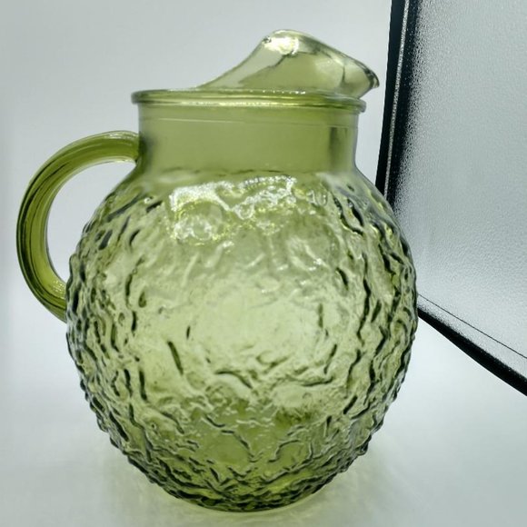 Vintage Anchor Hocking Milano Lido 96 Ounce Pitcher w/Ice Lip - Avocado Green - Picture 3 of 6